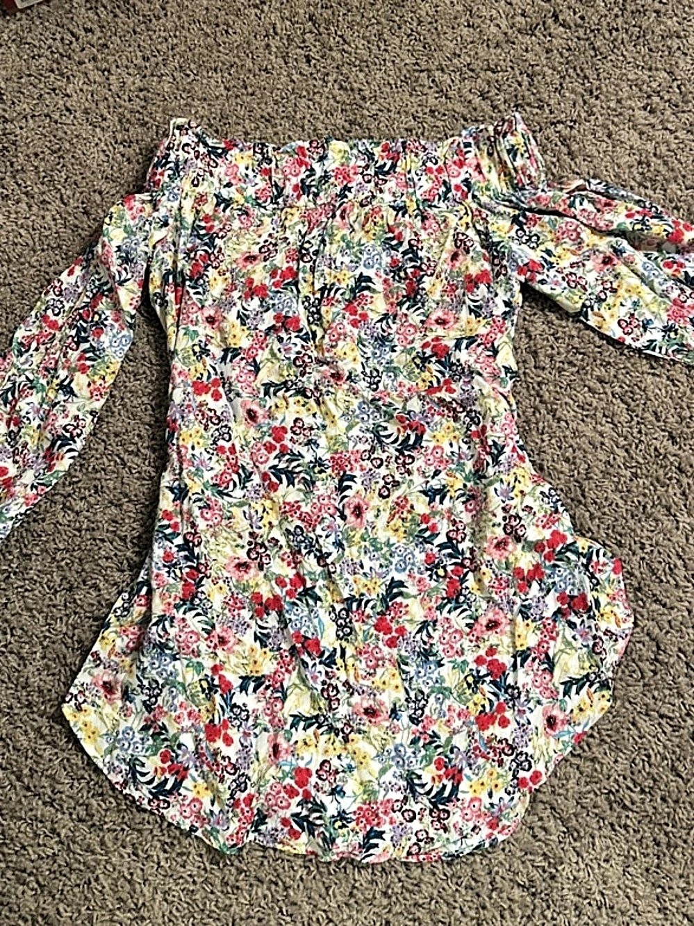 H&M Floral Blouse in Multicolor & White Size Medium